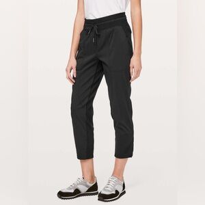 Lululemon Dance Studio Crop Pants in Black Cinchable Hem Capri Length Mid Rise